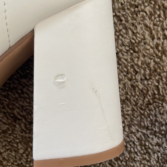 White boots size 7 - Picture 5 of 7